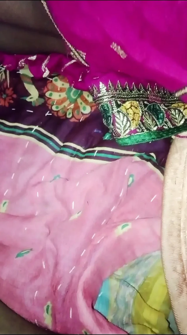 Desi bhabhi'nin videosu Hindi