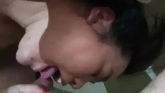 Onu her gün seks yapmak için Malezya'dan getirdim