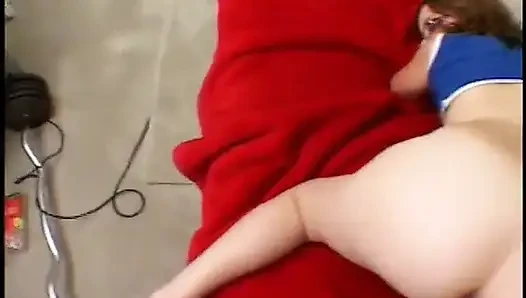 Üniversite öğrencisi sert yarak ve döl için alınıyor.