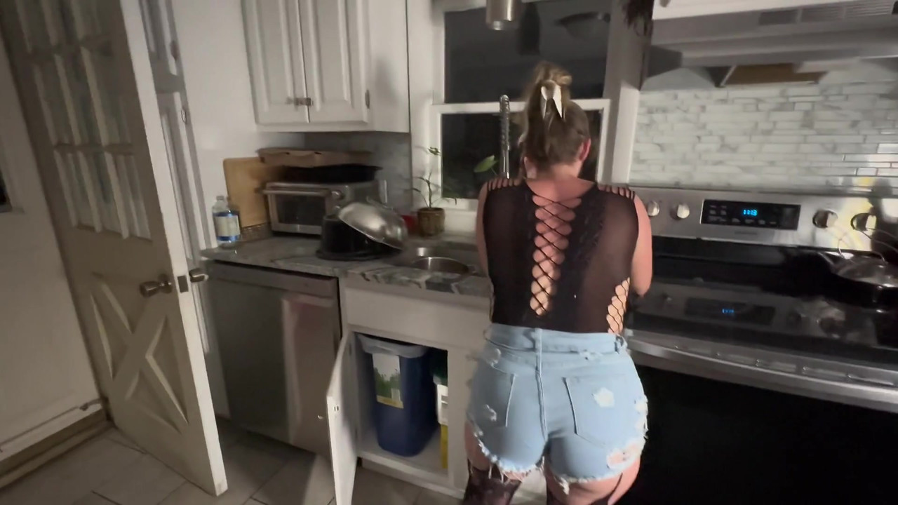 Step Sister Drank too Much and Fucks Brother