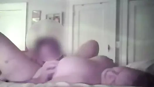 Adam açmış gibi amımı yalıyor