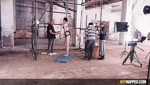 bağlı kovalamaca parker tahammül işkence gelen kinky xavier sibley