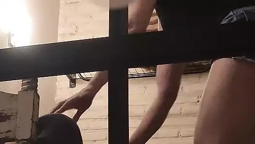 Ev partisi, evli kadın yarak emiyor