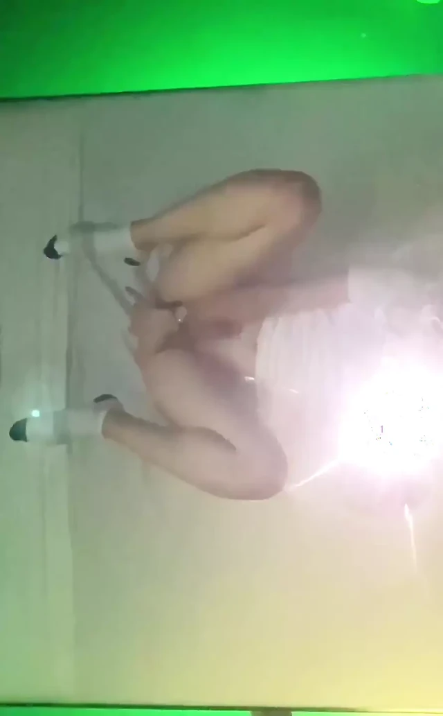 Genç twink tavan görünümü