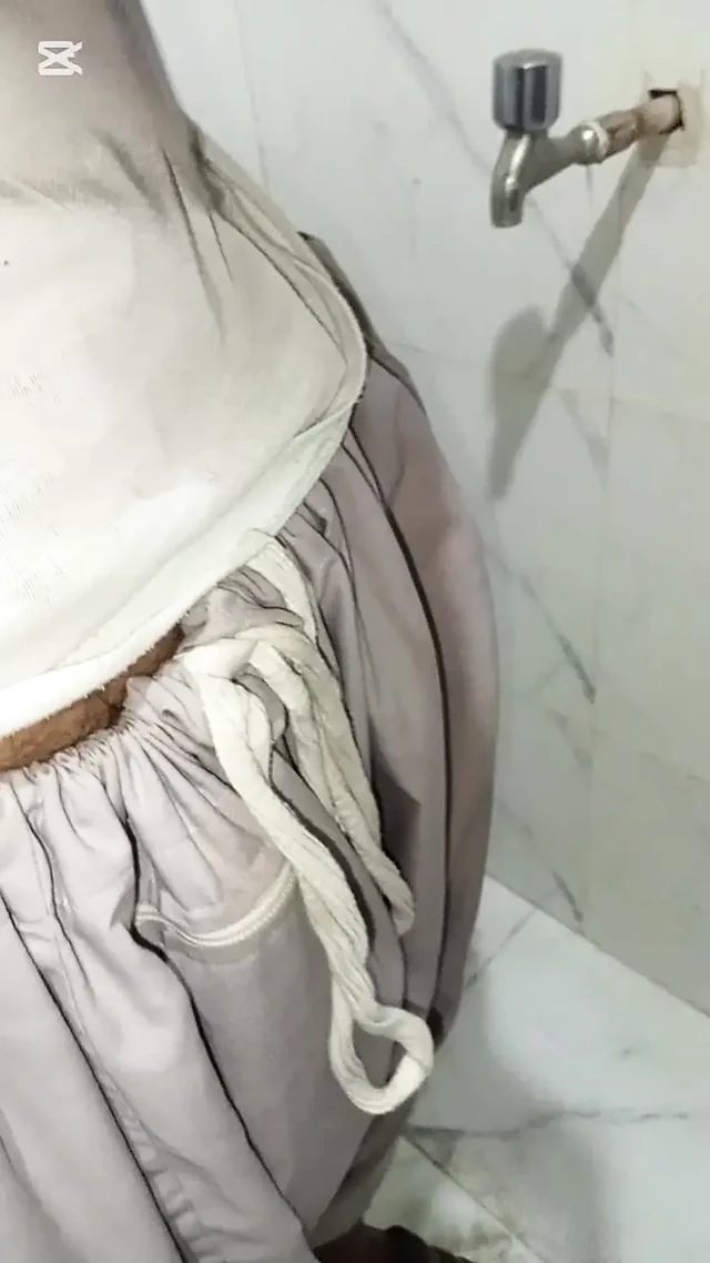 Hintli kadın ya da mastürbasyon yapıyor