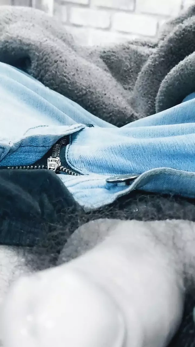 Odamda genç Kolombiyalı pornosu mastürbasyon yapıyorum