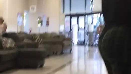 60 yaşındaki bir kadının mükemmel kıçı