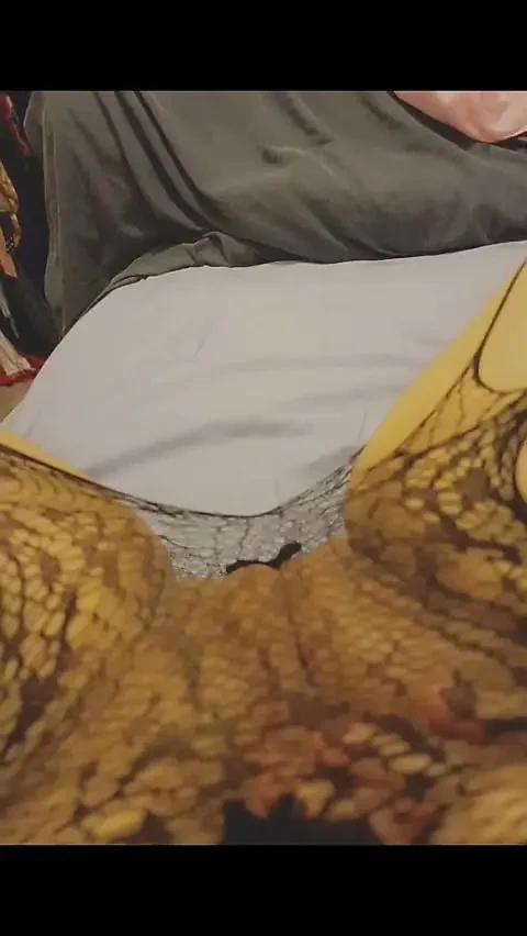 Tüm pozisyonlarda kendimi sikiyorum