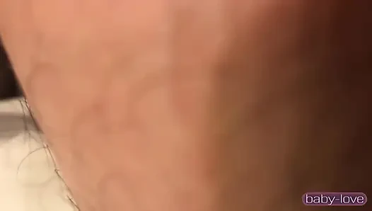 Facecum ilk kez, boyish kısa saçlı güzellik bir yaramaz anı tam bir kaosa dönüştürüyor