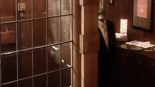 Büyük memeli iç çamaşırlı doyumsuz vahşi sahne 4_elegant sarışın yüzü spermle kaplı oluyor
