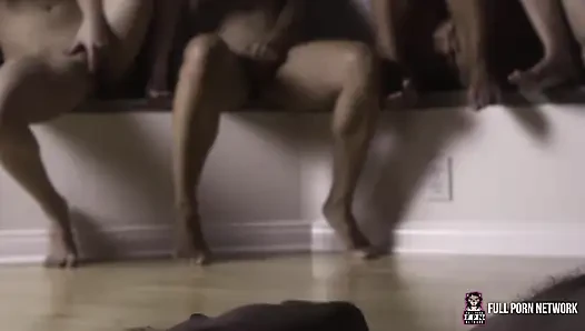 Fullpornnetwork - baskın bir kadının bir adamın yarağı için doyumsuz açlığı onu tehlikeli uzunluklara yol açıyor
