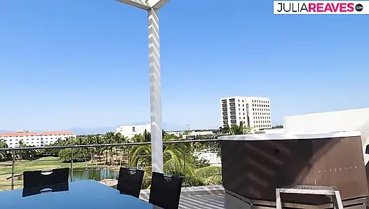 Seksi kız yatakta canavar bir yarağa bindikten sonra döl yiyor