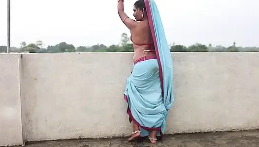 New Desi Bhabhi Pahli Baar kiya Sex Husbund Ke Dost Ke Sath Hardcore Blujob