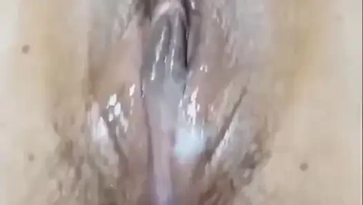 Sri Lankalı evli kadın osuruyor