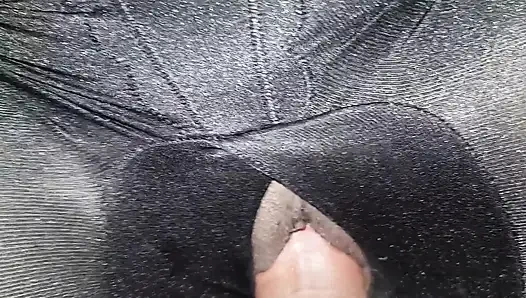 Doğal büyük göğüsler ve büyük götlü Hintli genç kız sert sikişiyor ve döl için emiyor