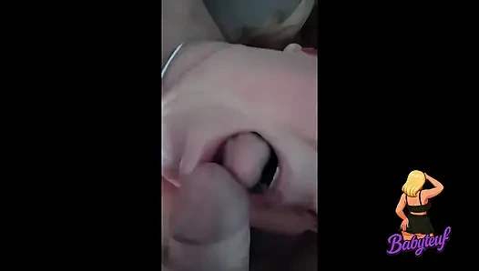 Orta yaşlı seksi kadın 60 yaşındaki üvey anne yarak emiyor ve döl yutuyor