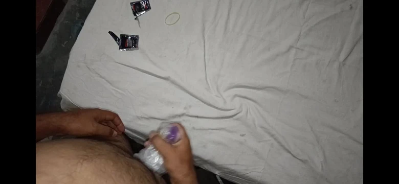 Hintli kadın ev yapımı amcık hokkabazlığı