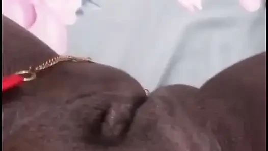 Herkesin orospusu, Baduero, oyuna geri döndü, gel durmadan o amcığı sik.