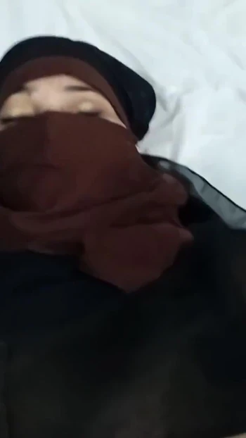 Незабываемый момент из "Сочная киска красивой мусульманской девушки, я никогда не трахала раньше"