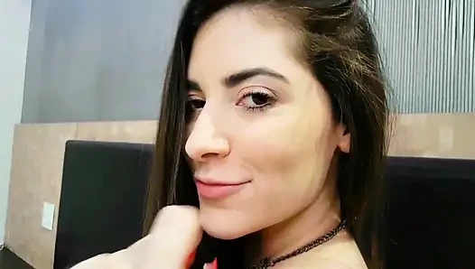 Pandora Cruel ve Köle Pat'in karateka ayakları