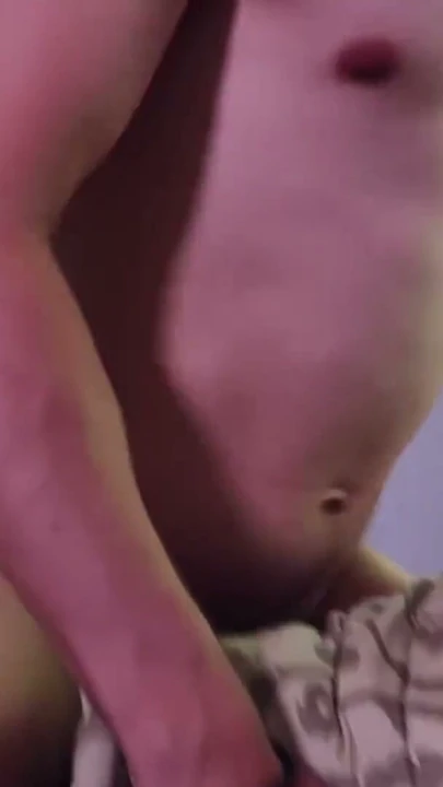Zinde baba seni sikiyor ve edepsizce konuşuyor - kadınlar için porno - benimle boşal! | Klip 1