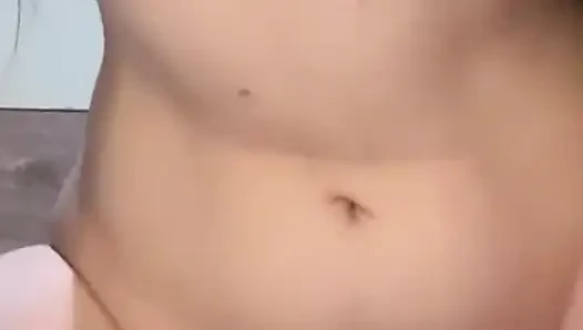 Sahibe dildoya biniyor ve seni aşağılıyor - kendi meme uçlarını sık 31 talimatı