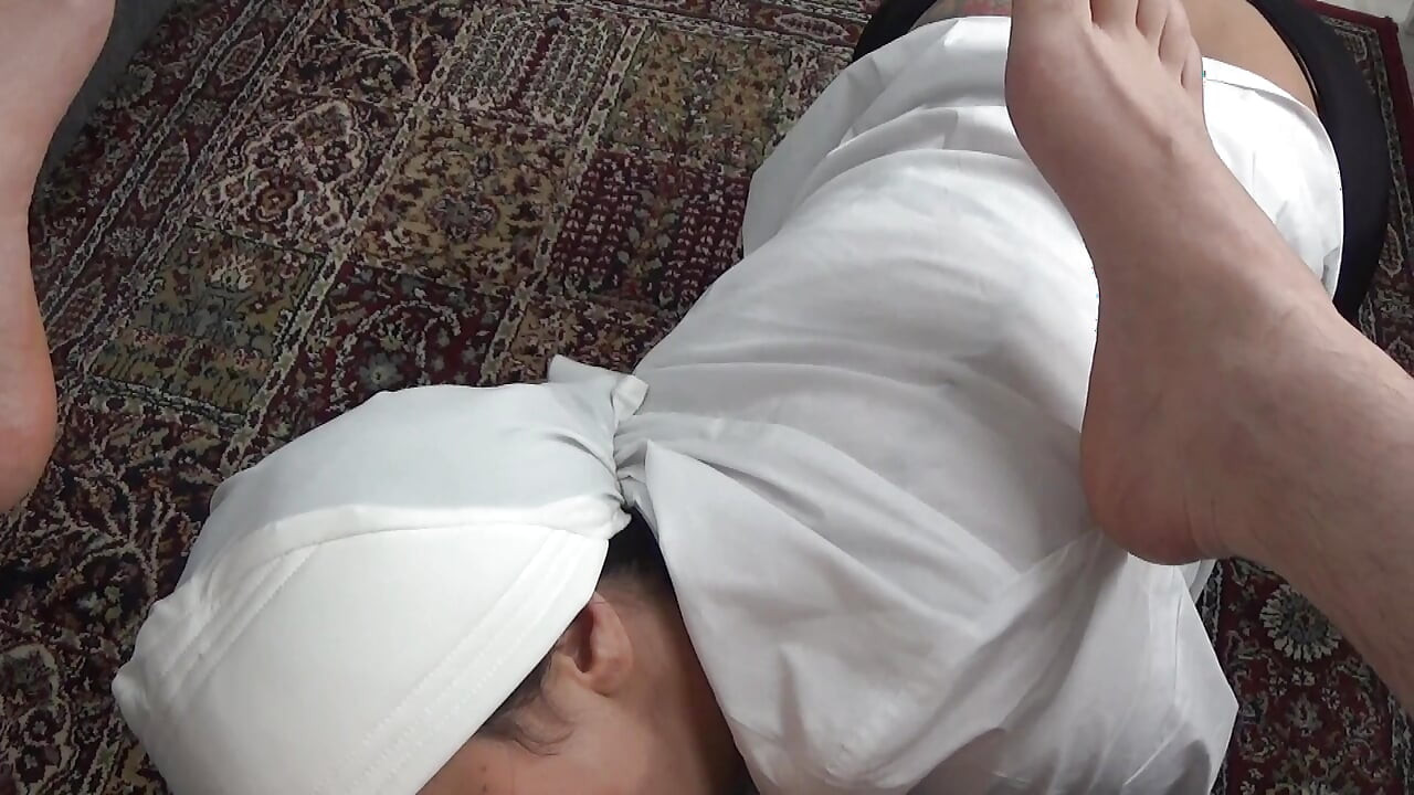 Babam işteyken azgın Arap üvey annemi tekrar siktim