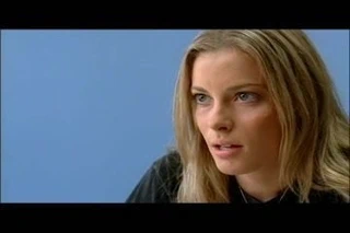 Gillian Jacobs çok pis konuşuyor.