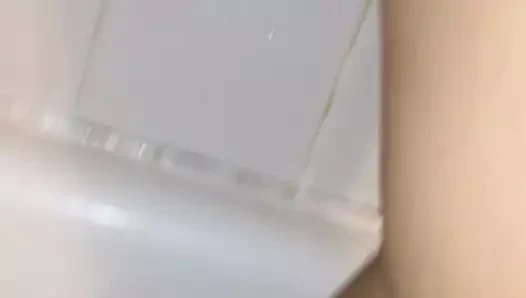 Latin kedi damlayan boşalmak