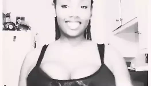 Zenciyse büyük memeli!