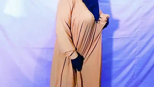 Güzel amena yenge içeride burqa ve tesettürlü seks yapıyor