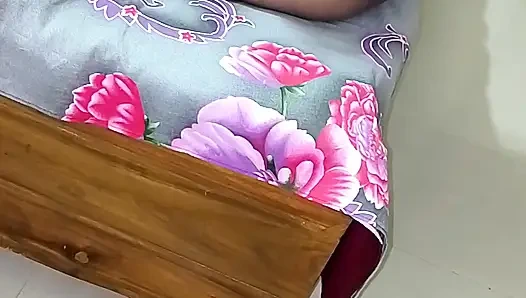 I fucked a hijabi aunty in her house.