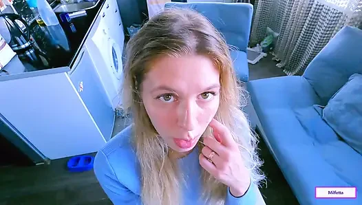 Bana hiç beklemem bir şey teklif etti.