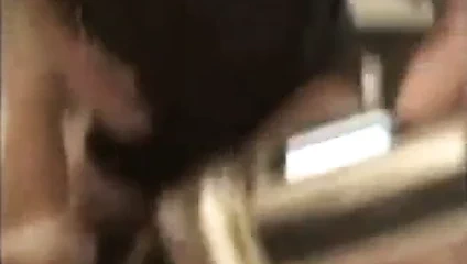 Beyaz eş hoşlanır büyük siyah horoz