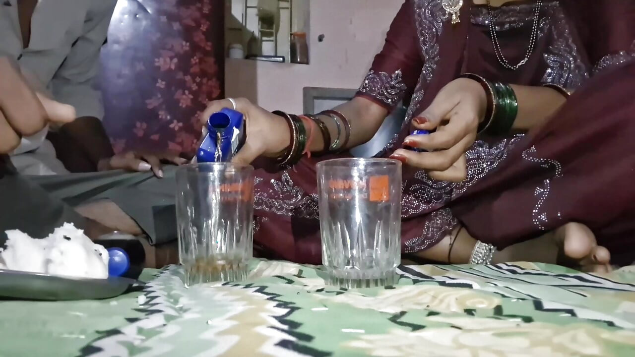 Step sister ko drink karake chaudah behen ki badi chhoot bade boobs