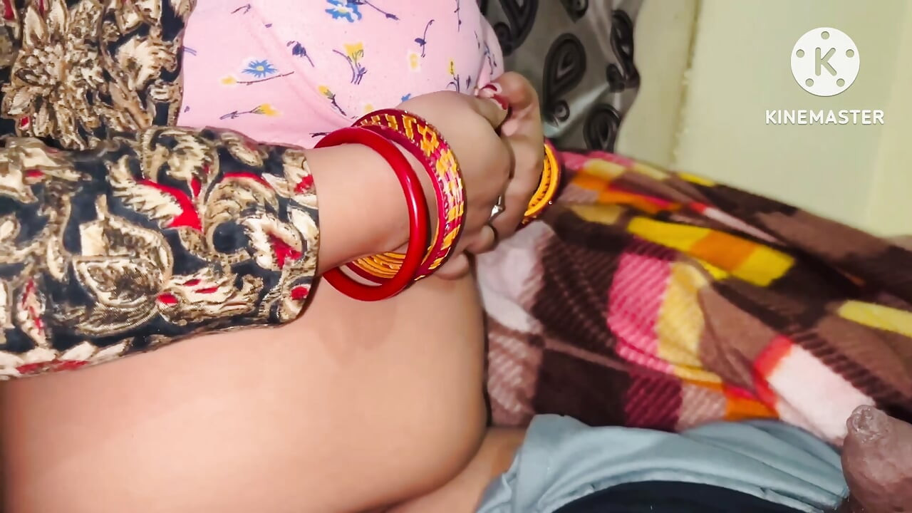 Biwi Ke Dost Ko Raat Mein Ghar Bula Kar Choda