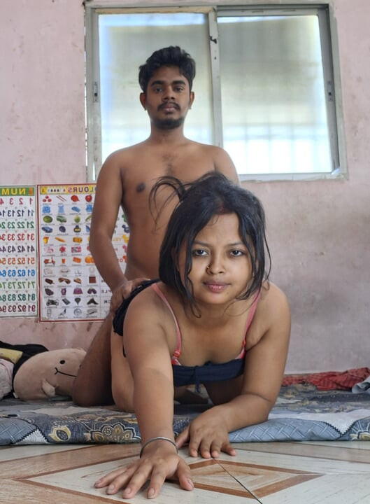 Desi Bhabhi Ki Chudai - Indian Hot Bangali
