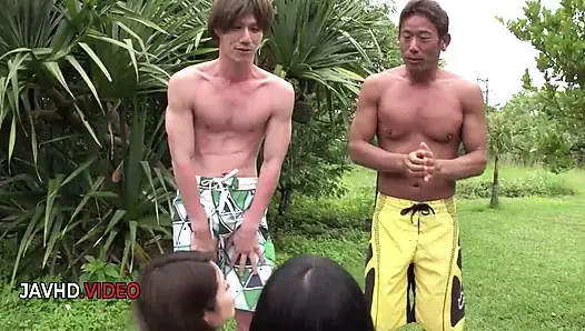 Sıska sevimli hatunlarla buharlı Japon dölleme eşsiz cazibelerini gösteriyor