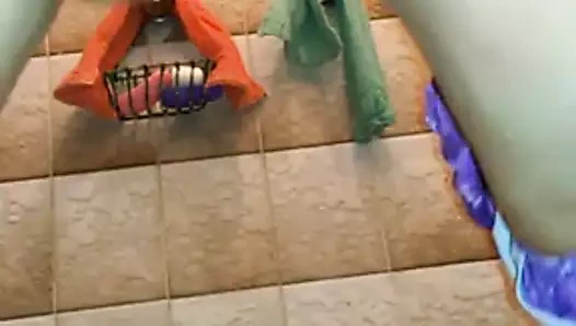 Madura caliente y mojada por mi.