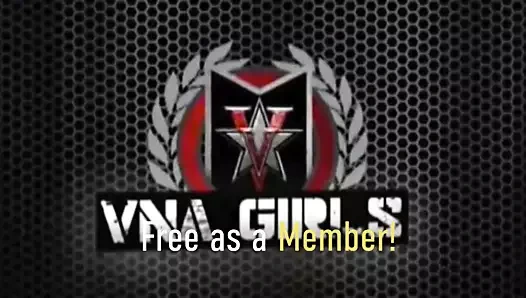 5 yıldızlı hizmet! asyalı hizmetçi maxine x onun önünü doldurulmuş alır!