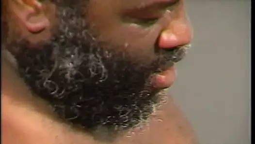 Azgın cuttie inliyor olarak o alır onu sevimli amını büyük bir direk tarafından çarptım