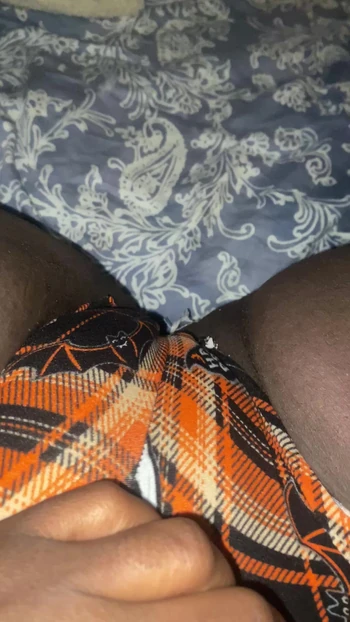 Горячая черная толстая киска