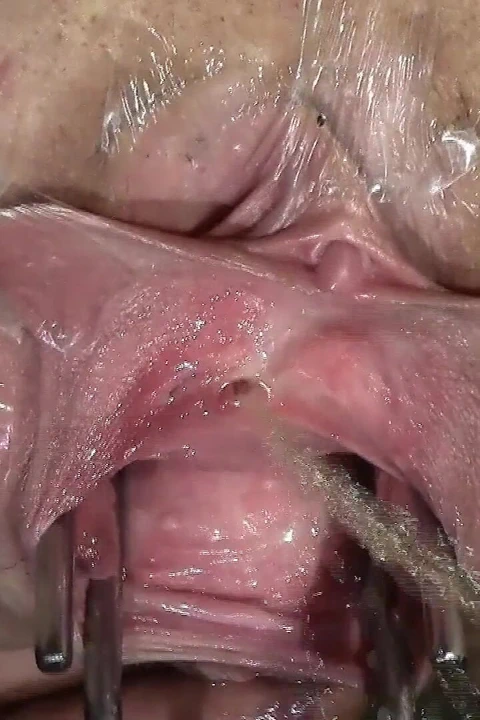 Yaygın Vagina, Sperr'leri Daha Da Açık Ve Dildo Düzenlemesiyle Yakından, İçine Bakıp Sıçratma