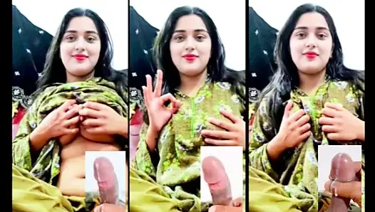 Insta Queen görüntülü görüşmede göğüslerini gösteriyor erkek arkadaşı için mastürbasyon yapıyor