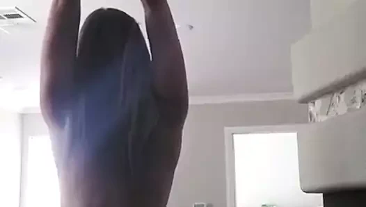 Muhteşem eski oyun arkadaşı diane elbisesinden soyunuyor