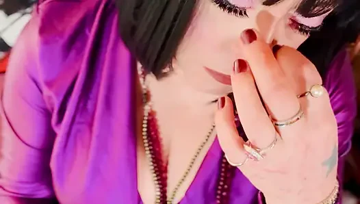 Your Glam Mum Tina Snua Smokes A Cigarette For Her Fans! Smoking Smoker