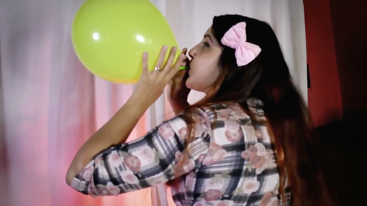 Nezuko Plays with Big 24in Twisted and Small 12in Balloons – Bunny Looner