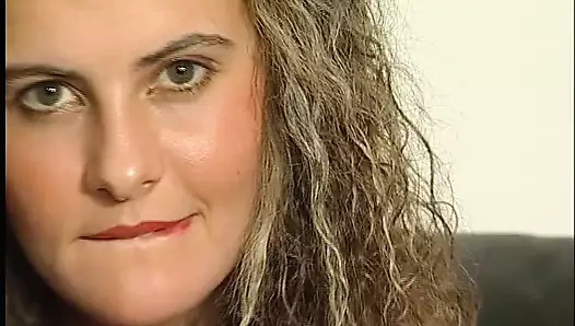 Ben senin çanlarınla oynarken sikimi yala