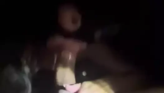 Partiden sonra seksi kızla halka açık seks