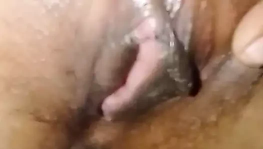 Soni yenge hizmetçisine sikiliyor